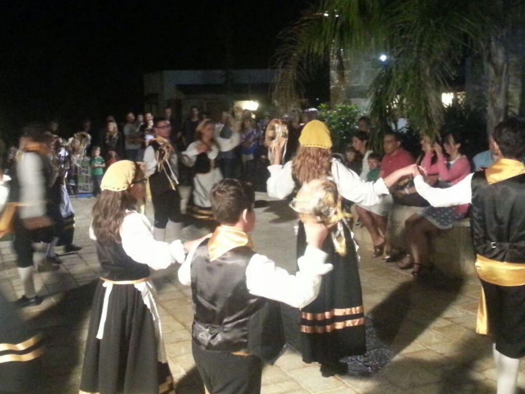 Вилла Masseria Nzeta Каровиньо Экстерьер фото